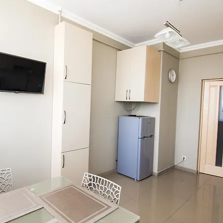 Apartamento на ул. помирецкая 9 *