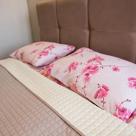 на ул. помирецкая 9 *