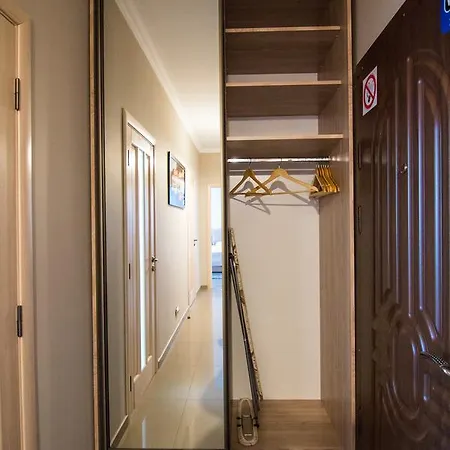 на ул. помирецкая 9