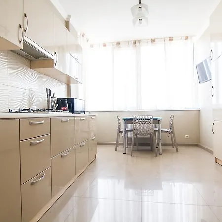 Appartamento на ул. помирецкая 9 *