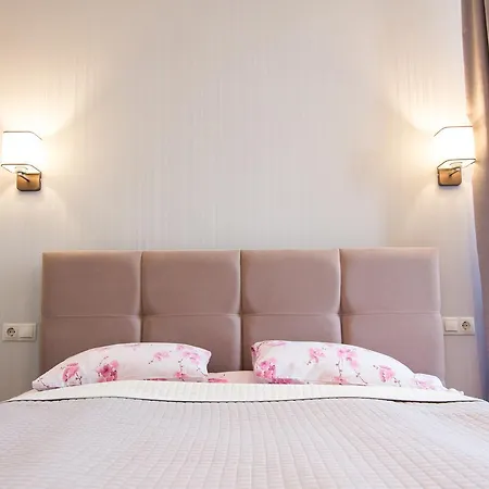 Apartment на ул. помирецкая 9 *